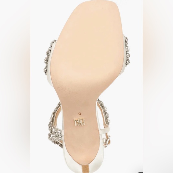 NIB! Badgley Mischka Galia Embellished Sandal - Picture 7 of 10